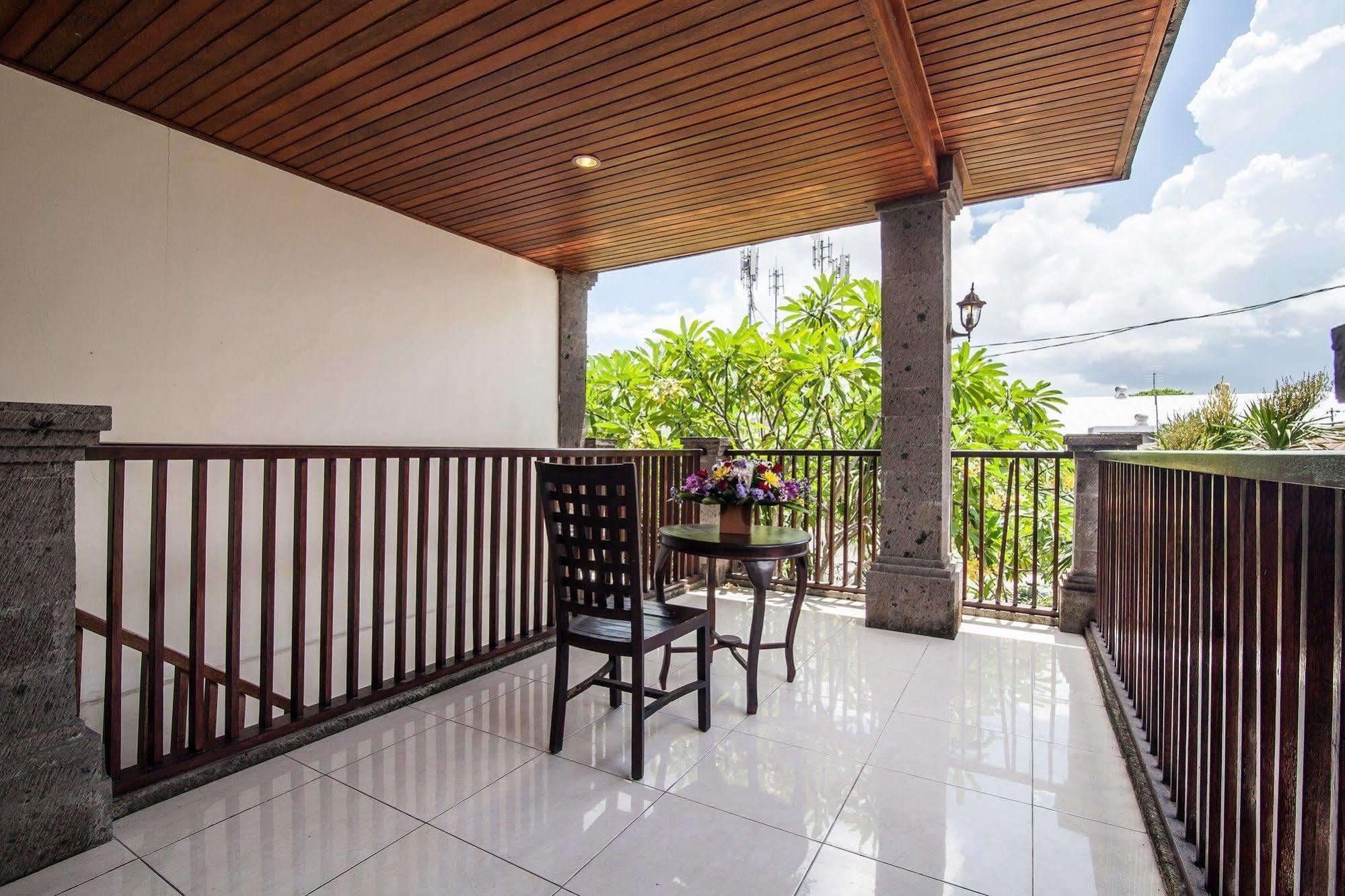 Puri Yuma Hotel เดนปาซาร์ ภายนอก รูปภาพ