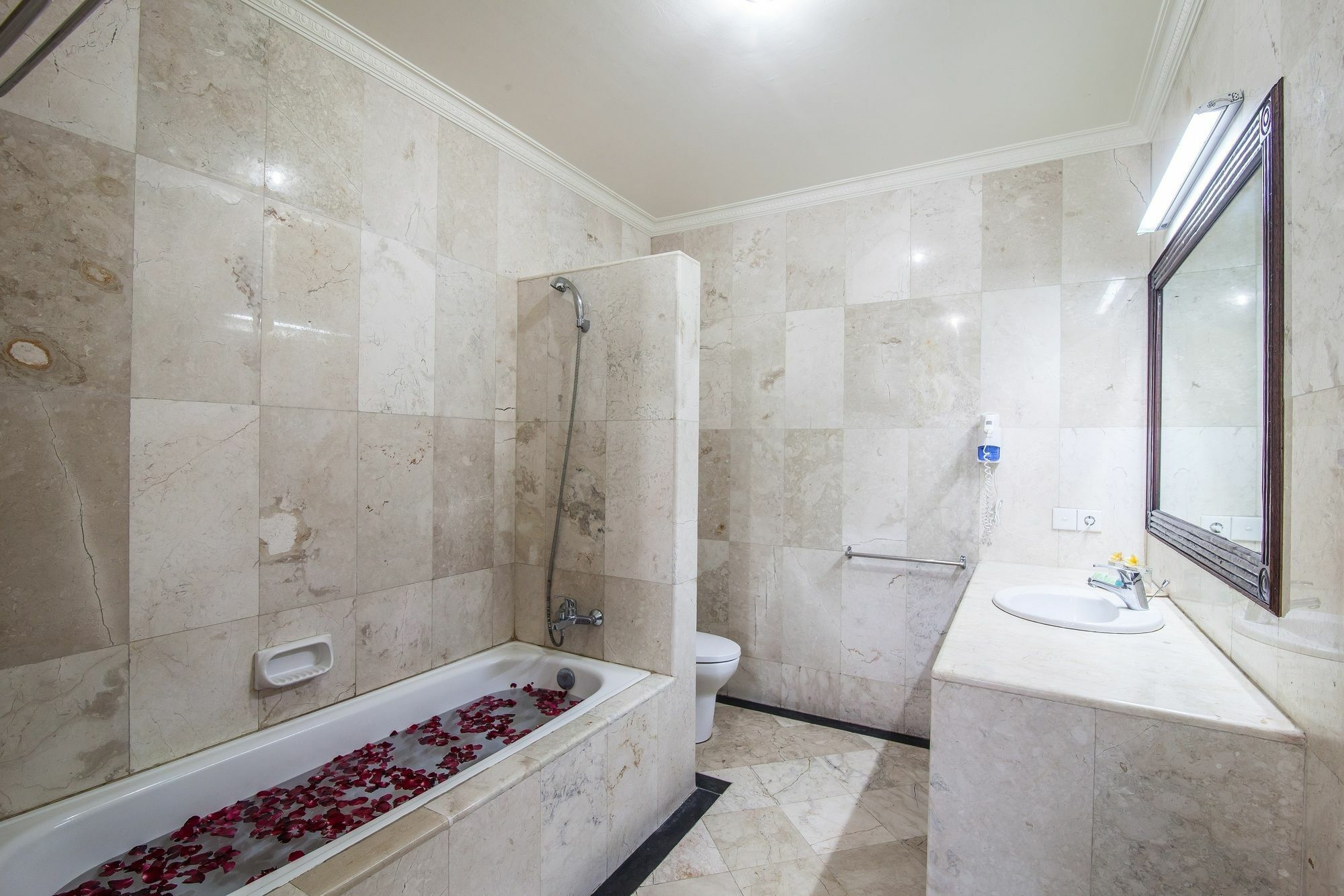 Puri Yuma Hotel เดนปาซาร์ ภายนอก รูปภาพ